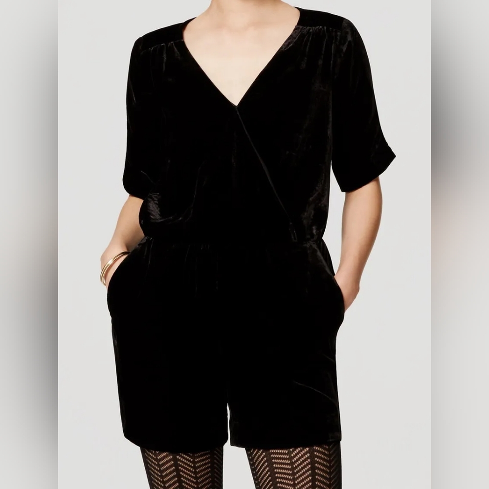 Ann Taylor LOFT Crossover V-neck Velvet Romper Size 14, Black NWT